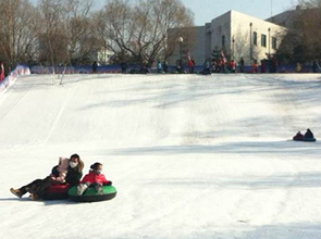 北京蟹島冰雪樂(lè)園冰雪嘉年華成功開(kāi)幕